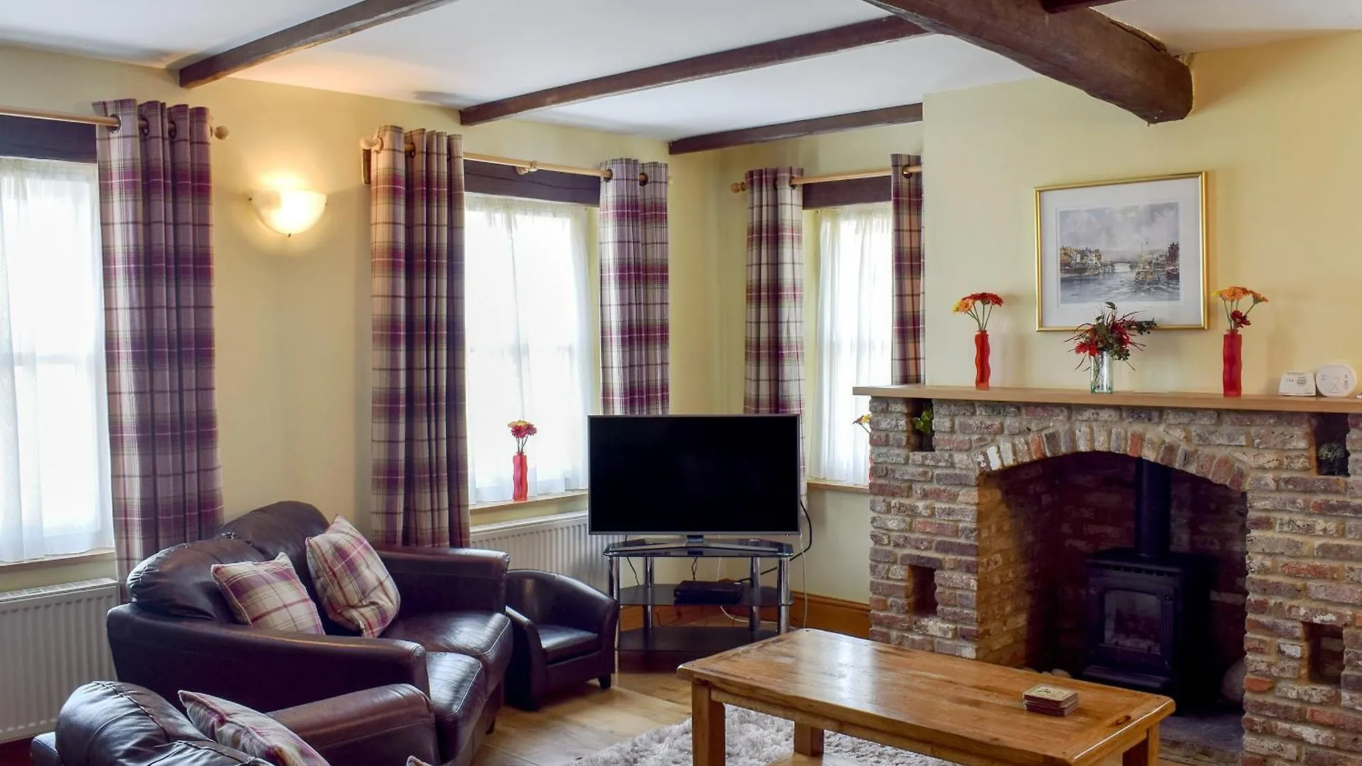 Holiday home Captains Cottage - E3643 Whitby