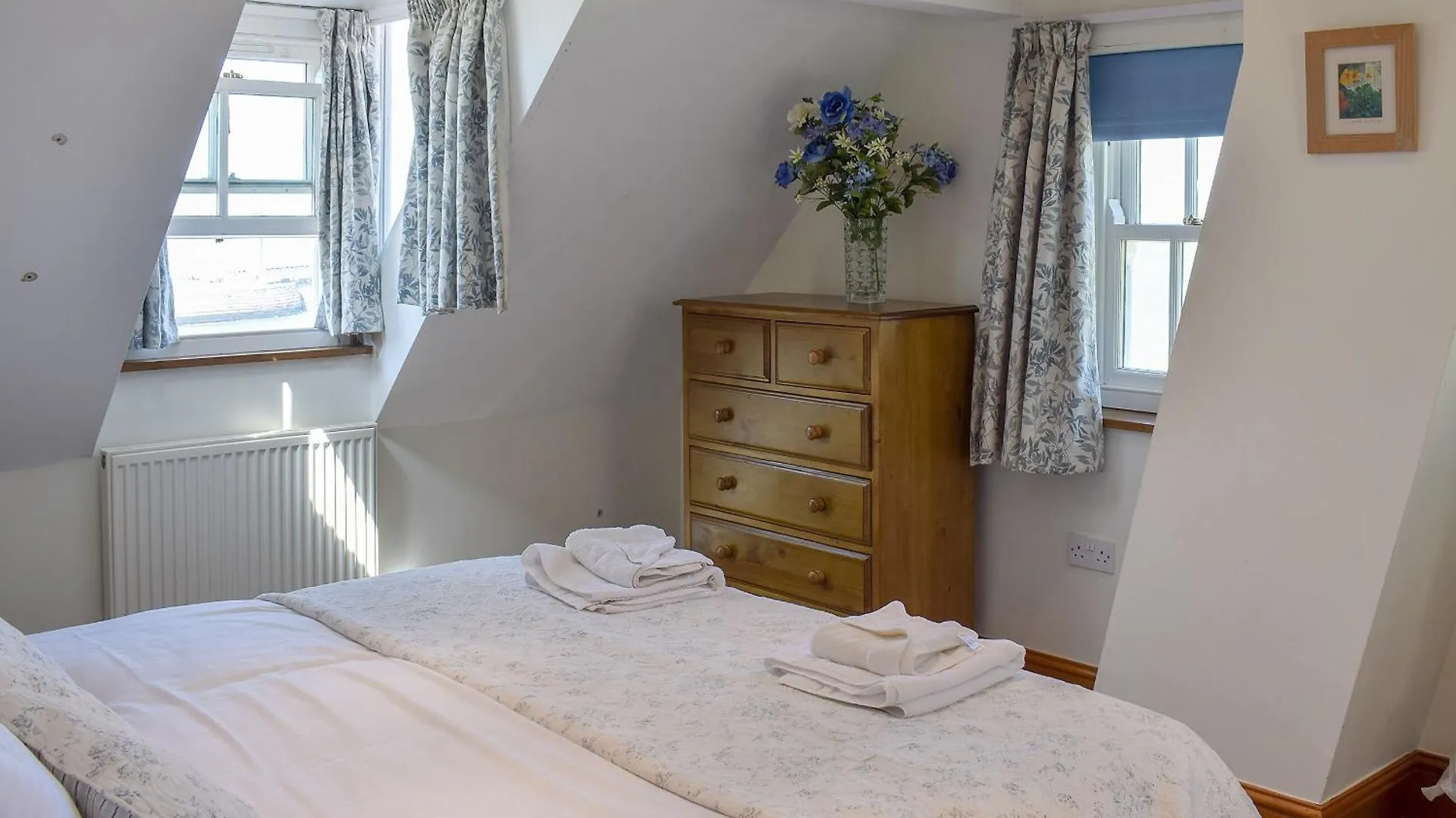 Holiday home Captains Cottage - E3643 Whitby