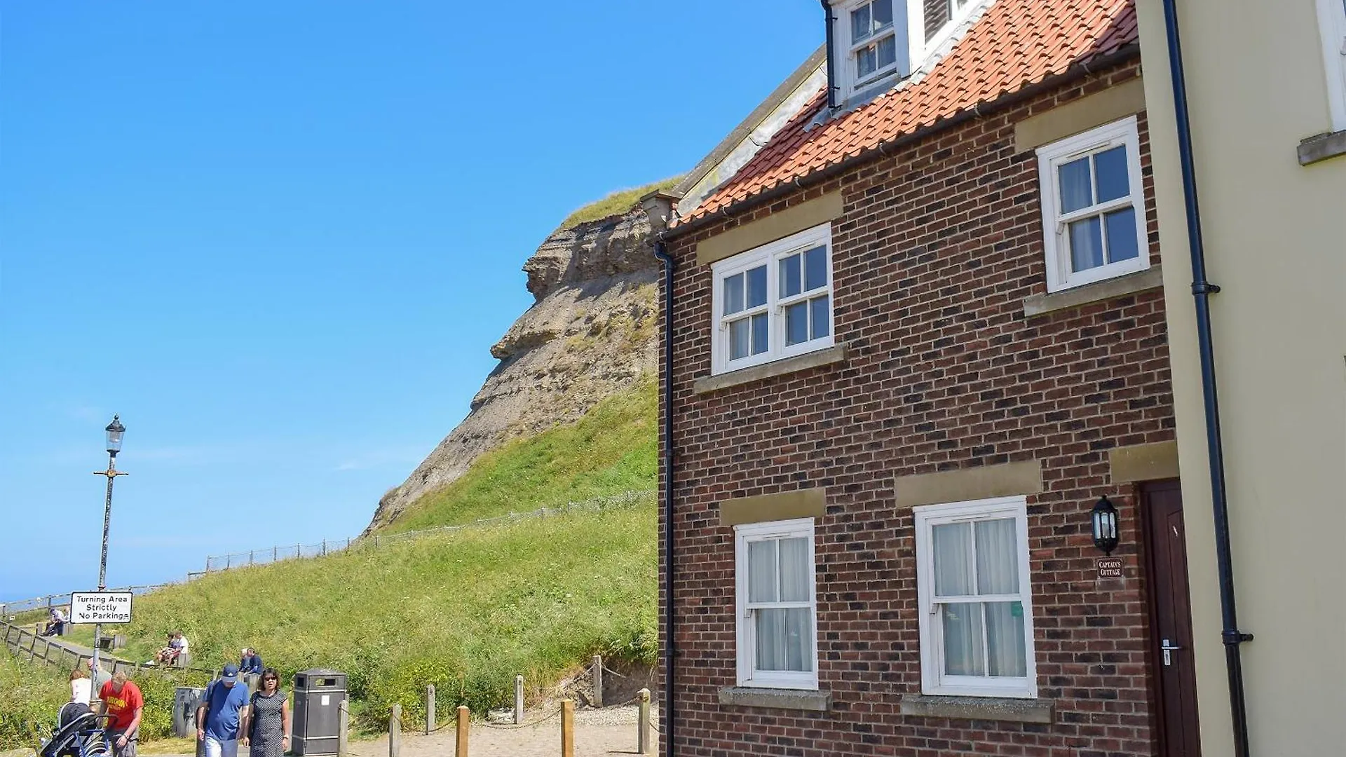 Holiday home Captains Cottage - E3643 Whitby